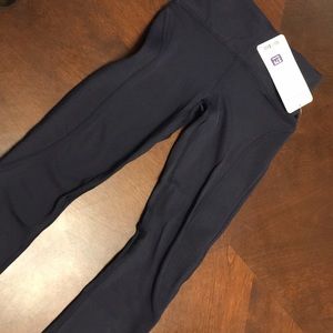 LuluLemon "Fast As Fleece Tight" Size 2 New w/tags